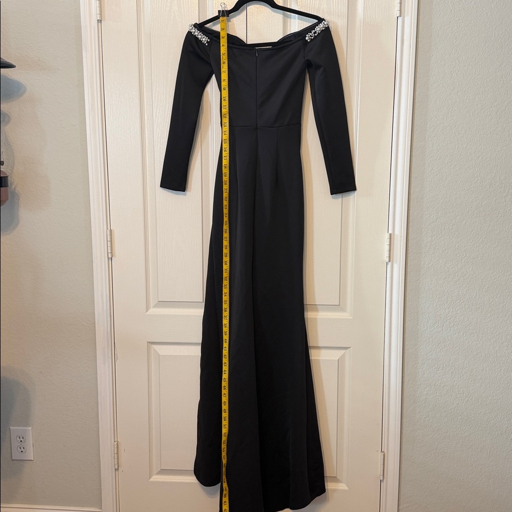 Cadyce Elegant Black Evening Gown With Faux Pearls and Rhinestones Details XS - Picture 3 of 15